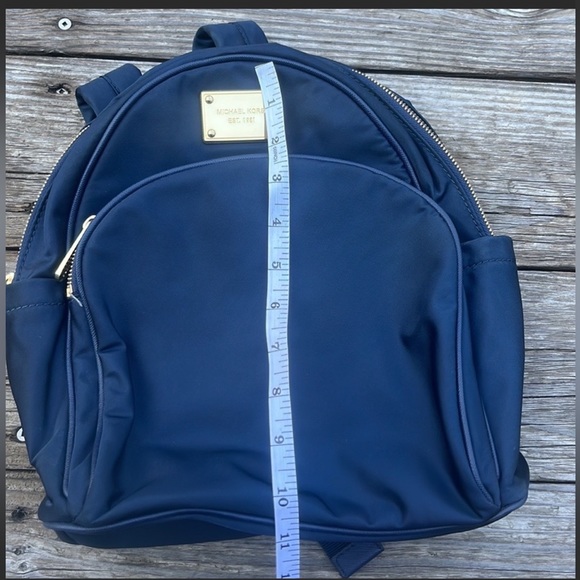 Michael kors backpack - Picture 3 of 11